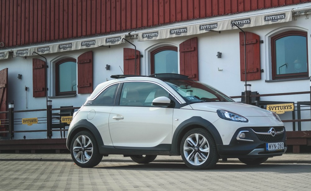 Opel Adam Rocks