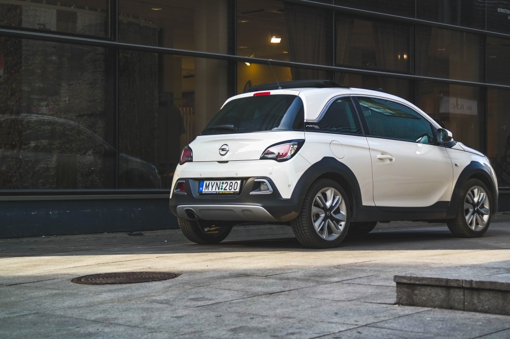 Opel Adam Rocks