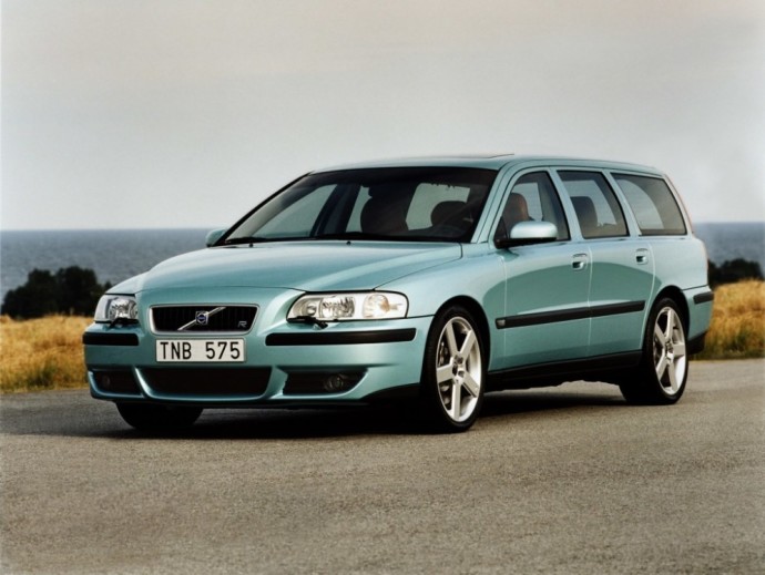 Volvo V70 R