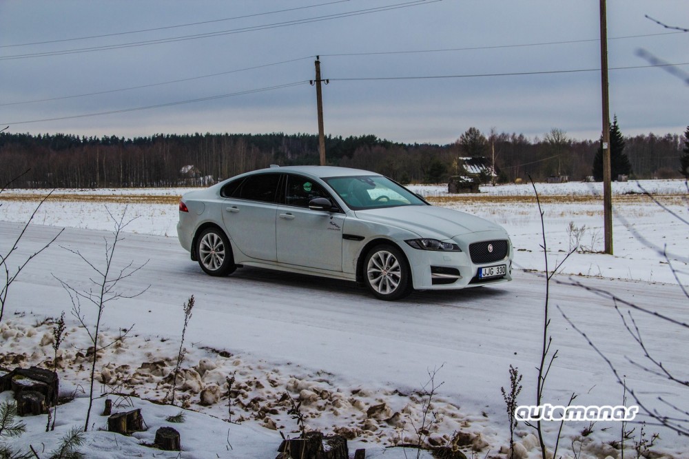 Jaguar XF (23)