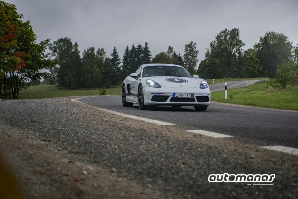 Porsche 718 Cayman S (3)