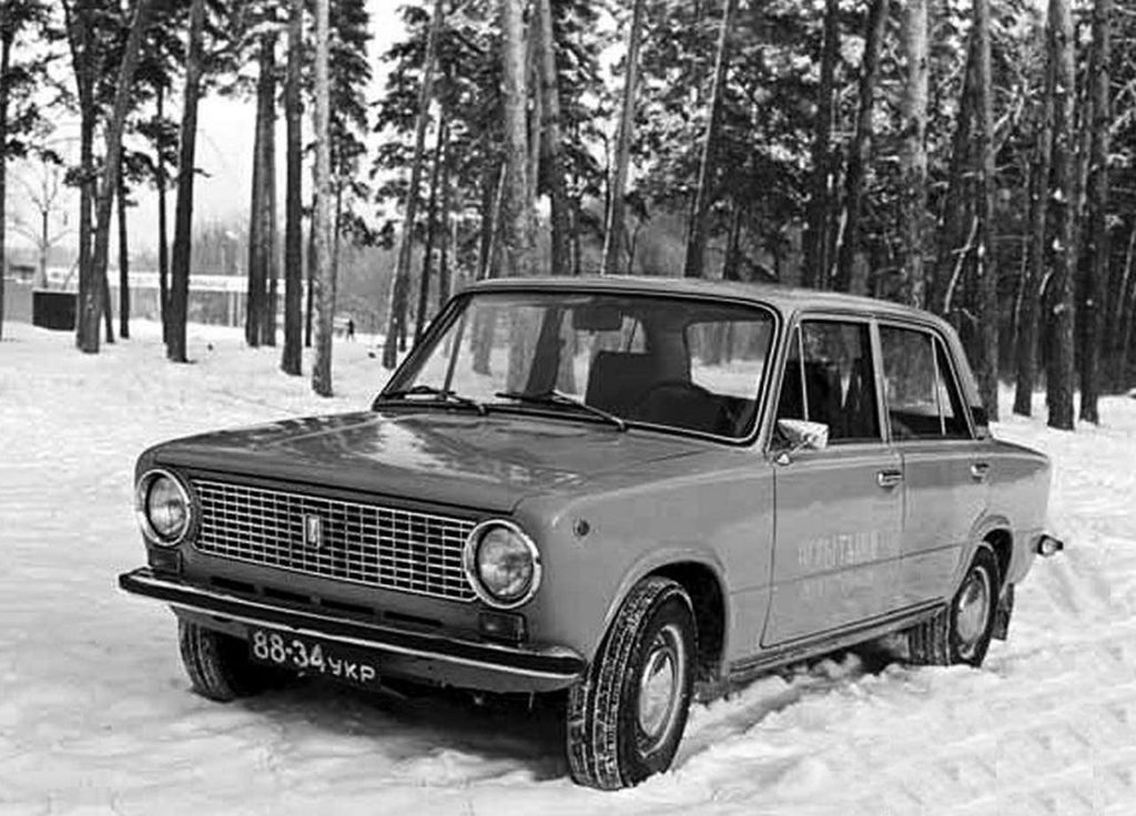 LADA 21018