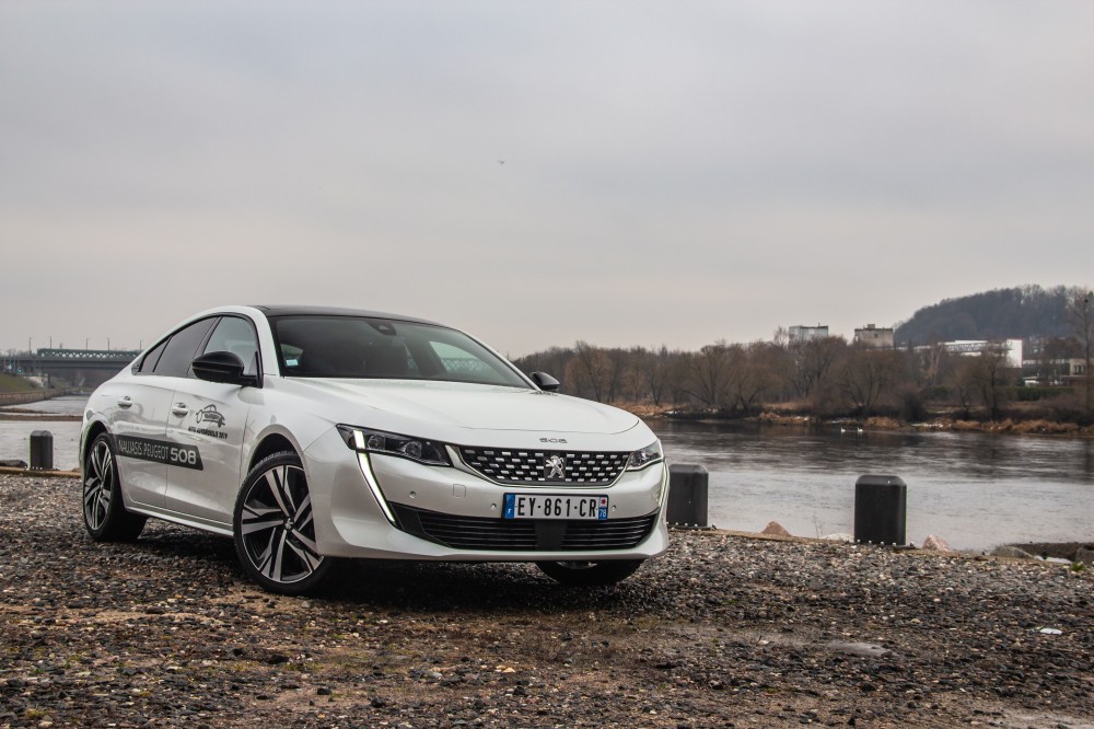 Palyginamasis testas: Mazda 6 prieš Peugeot 508