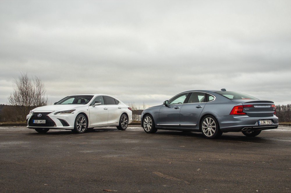 Lexus ES ir Volvo S90 palyginamasis testas