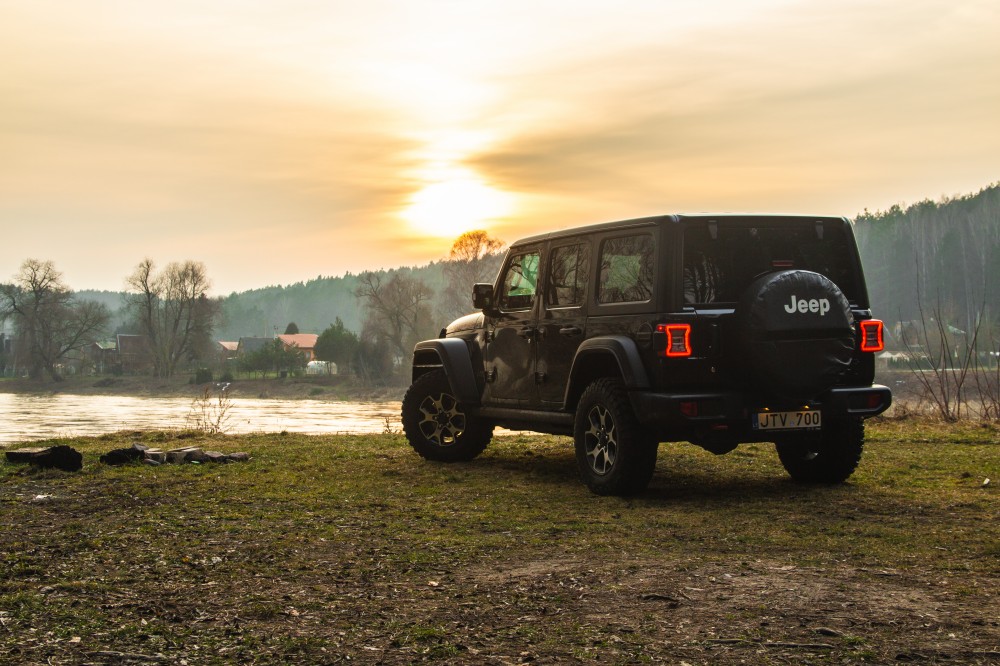 Naujos kartos Jeep Wrangler testas