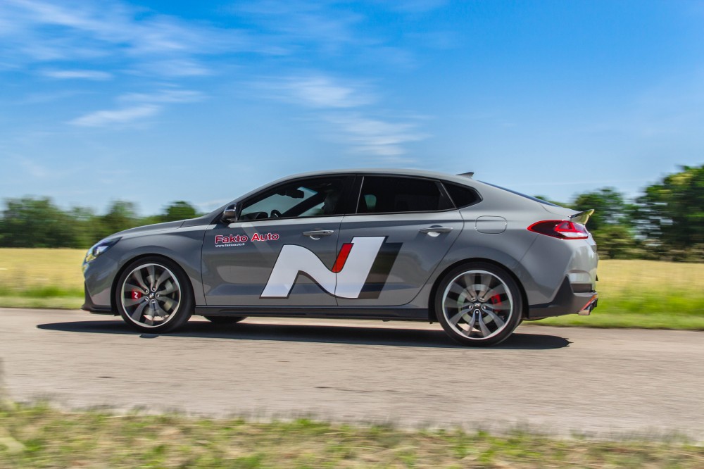 Hyundai i30 Fastback N testas