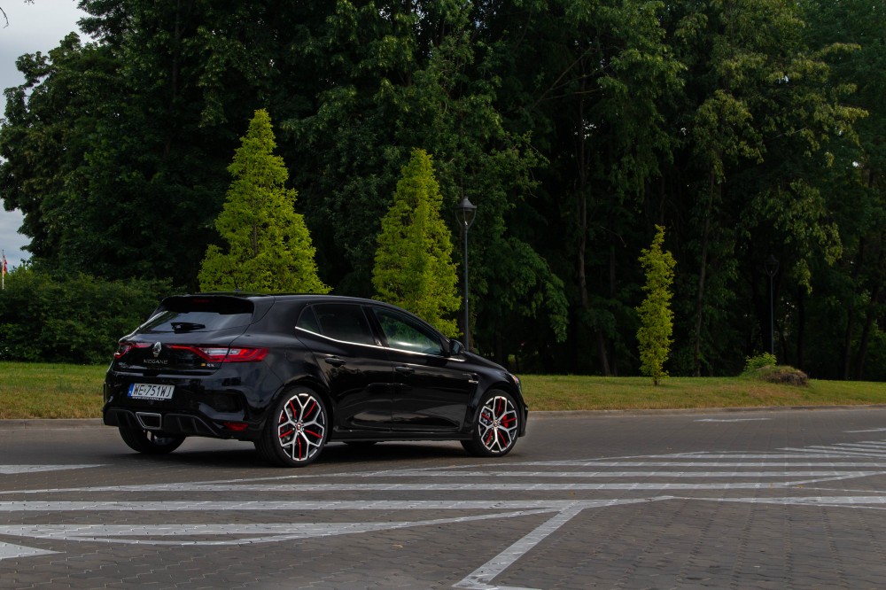 Renault Megane R.S. Trophy testas