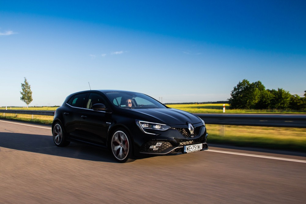 Renault Megane R.S. Trophy testas