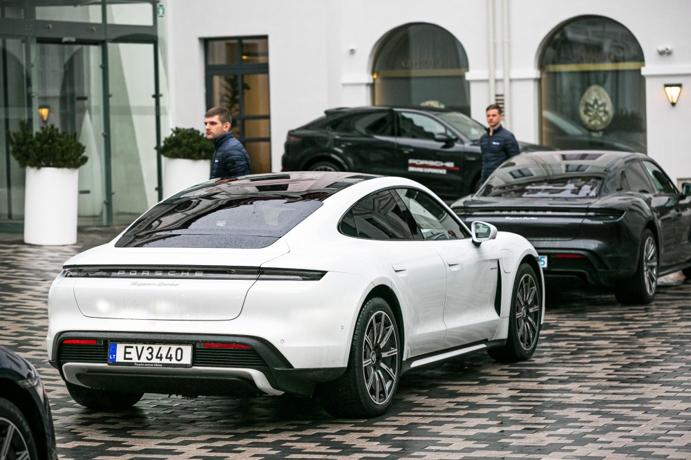 Elektrinio Porsche Taycan pristatymas Vilniuje