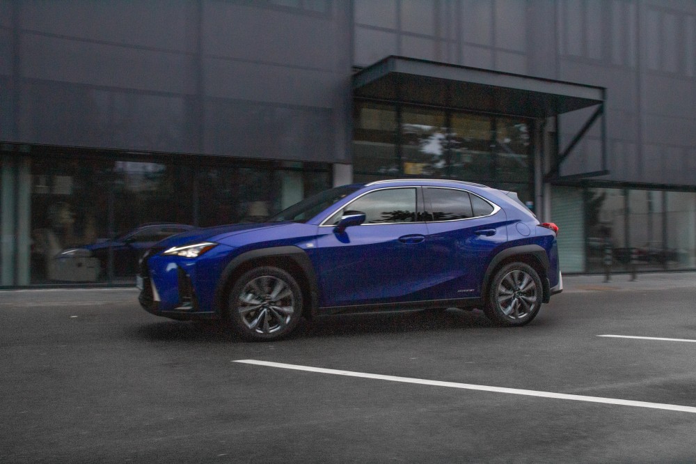 Lexus UX250h atsiliepimai