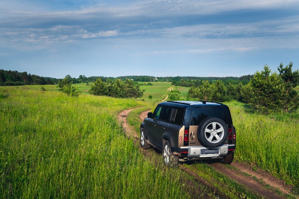 Naujos kartos Land Rover Defender