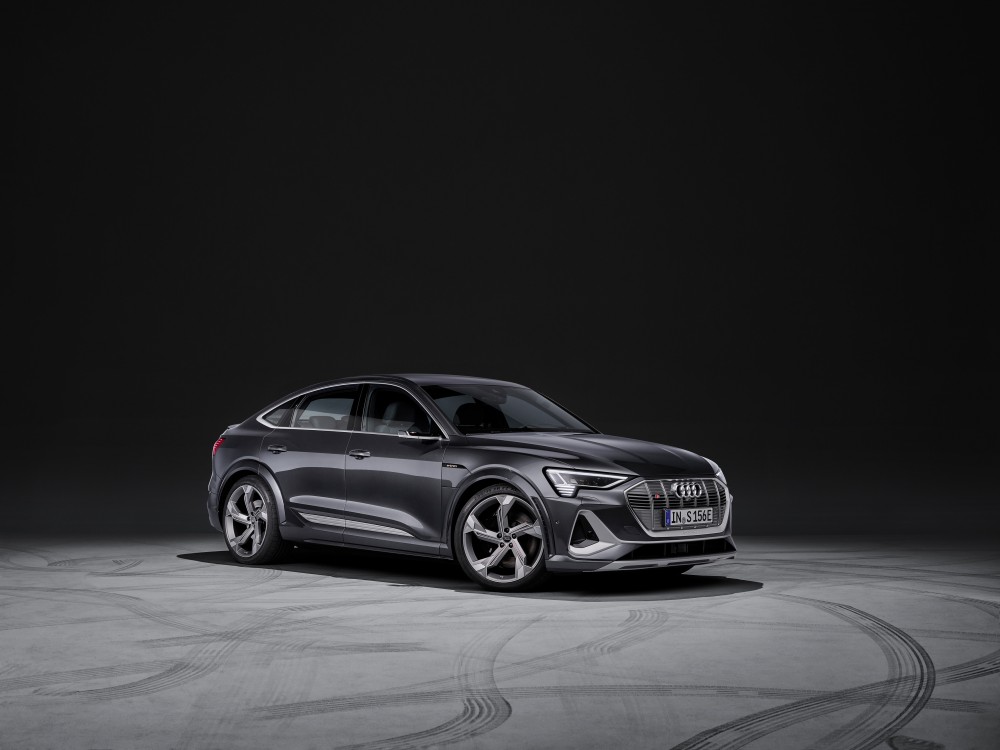 „Audi e-tron S“ ir „Audi e-tron S Sportback“