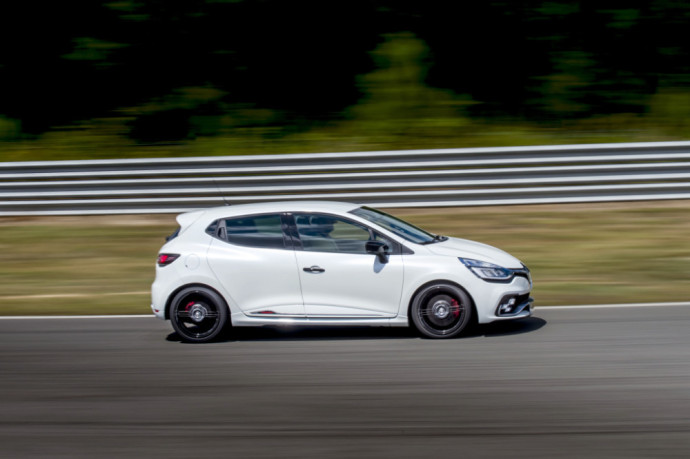 Renault Clio R.S. 220 Trophy