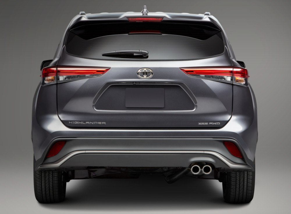 New generation hybrid Toyota Highlander SUV