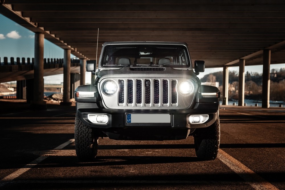 Baltijos šalyse naujojo „Jeep Gladiator“ kaina prasidės nuo 64 990 eurų.