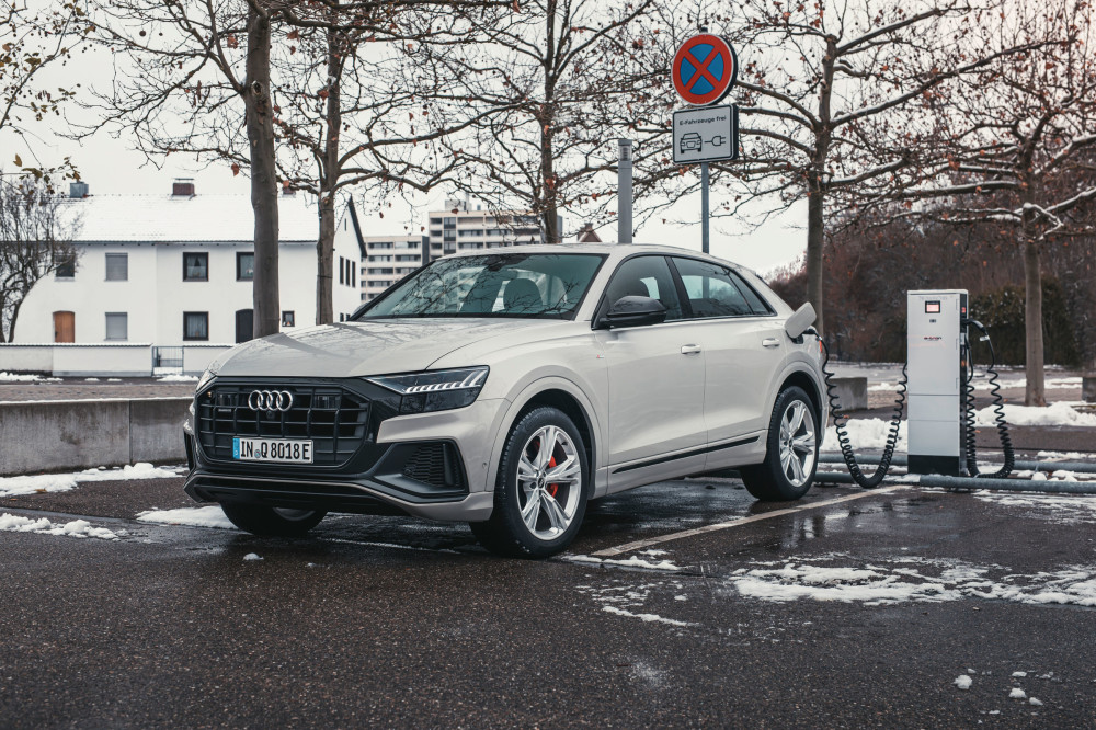 Hibridinis Audi Q8 60 TFSI e quattro