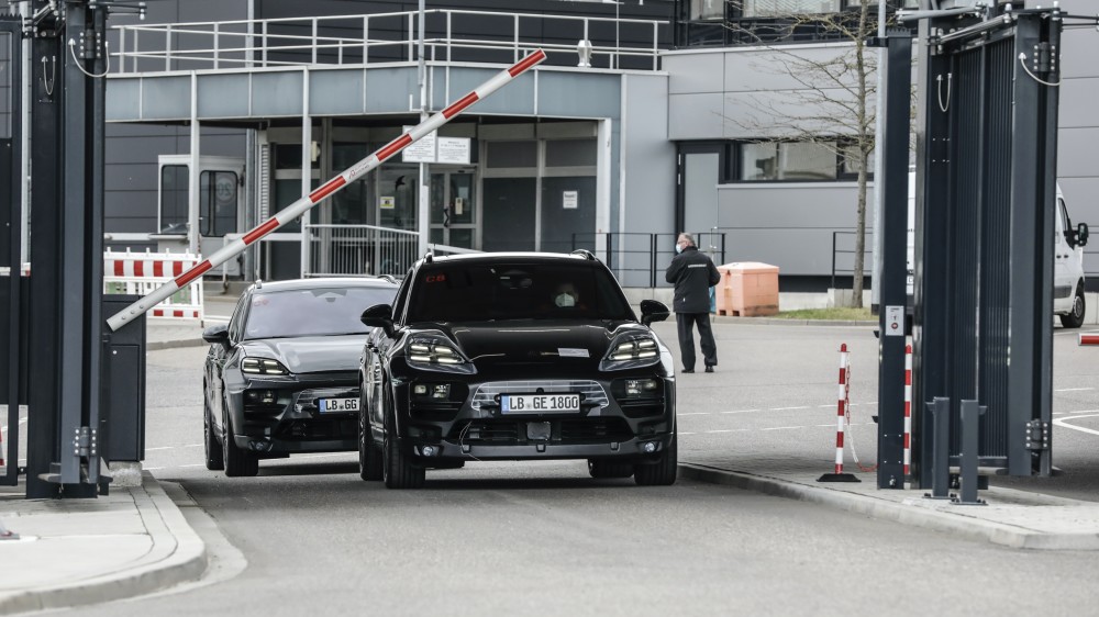 Šiuo metu pirmieji elektra varomo „Porsche Macan“ prototipai pradeda bandymų programą, kurios metu įveiks daugiau nei tris milijonus kilometrų.