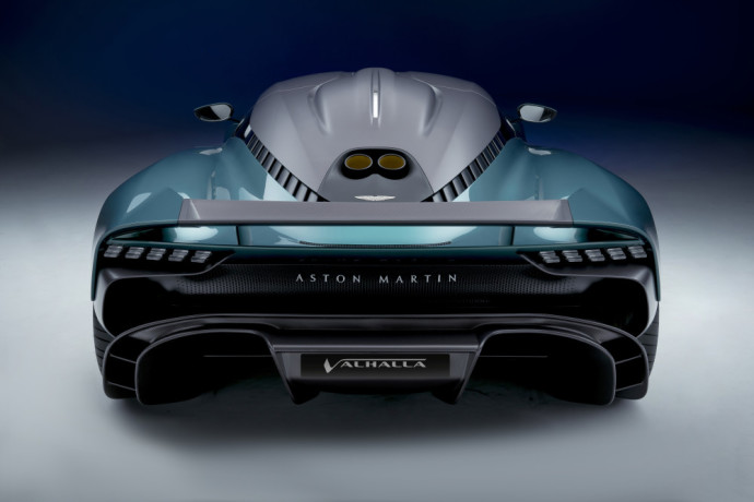 „Aston Martin Valhalla“ – F1 technologijos persikelia į gatves 