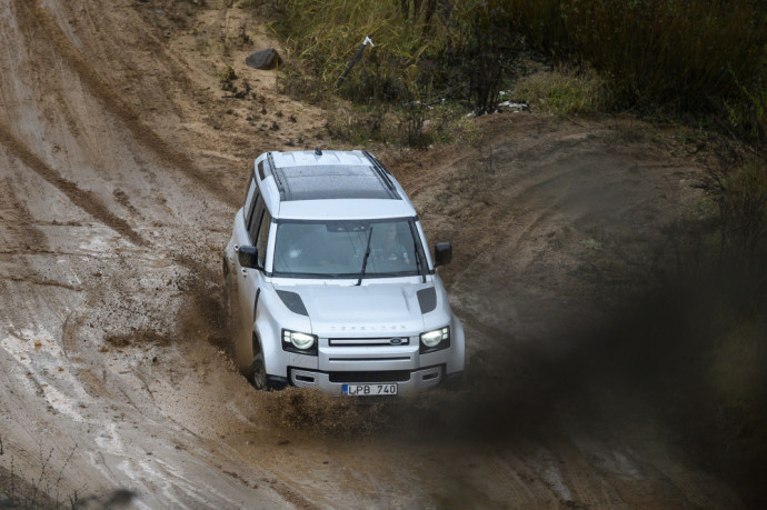 Land Rover Defender