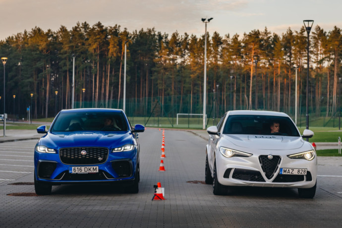 Alfa Romeo Stelvio / Jaguar F-Pace Lietuvos metų automobilio 2022“ rinkimai