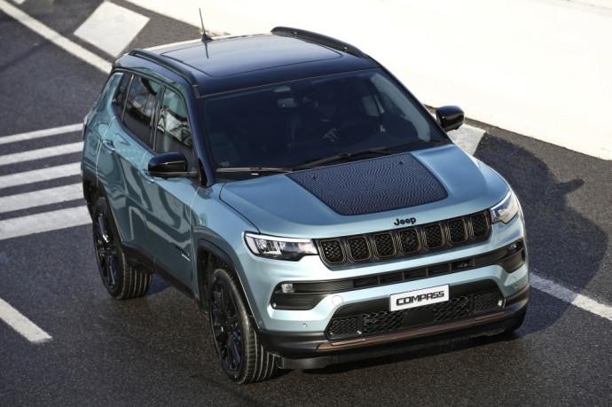 Jeep® Compass e-Hybrid