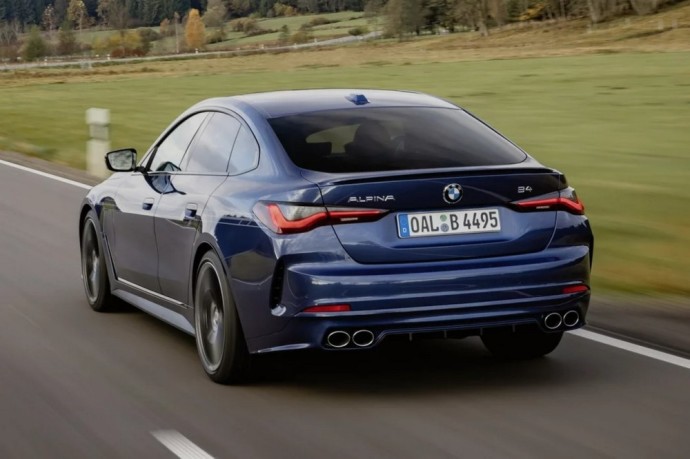 „Alpina“ tęsia nišinių modelių plėtrą: pademonstravo „BMW M4 Gran Coupe“ alternatyvą