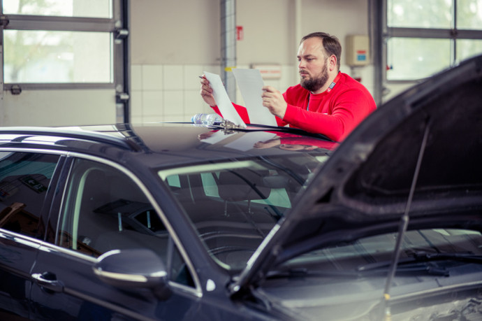 Įvertino būsimus automechanikus: vienas mitas, kuriuo vis dar tikima, nustebino visko mačiusius ekspertus