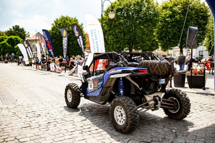„Metruna by Kuusamet“ komandai pirmąją „Breslau rally“ ralio dieną kortas maišė smėlis ir karštis