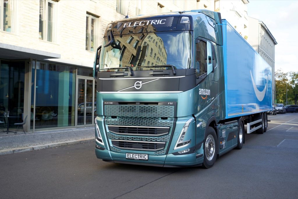 Elektra varomas Amazon sunkvežimis Volvo FH Electric