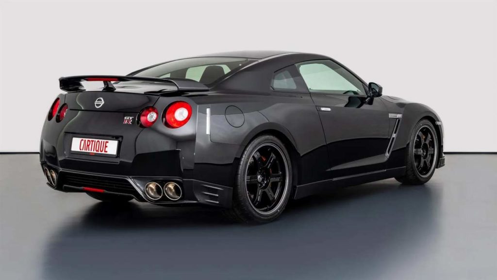 Nissan GT-R