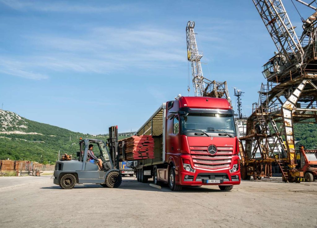 Mercedes-Benz Actros 1863 LS 4×2