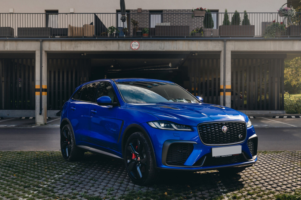 Jaguar F-Pace SVR